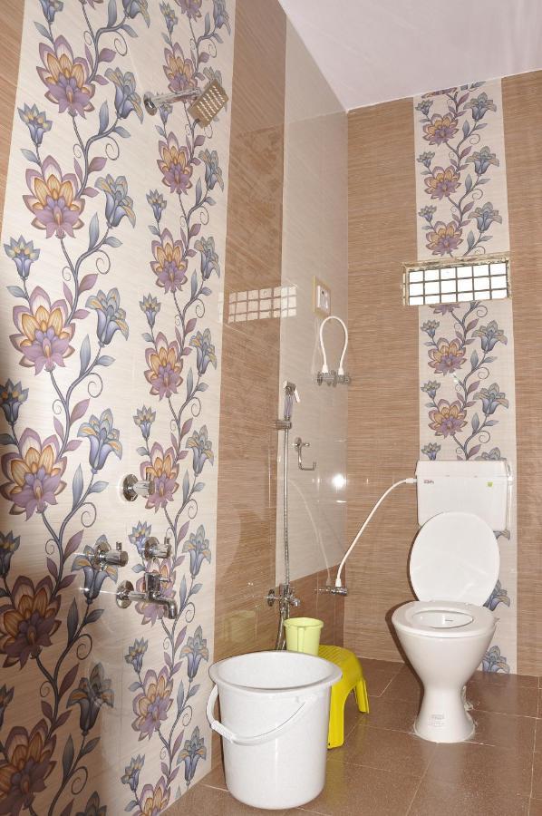 Vinayaka Homestay Hampi Buitenkant foto