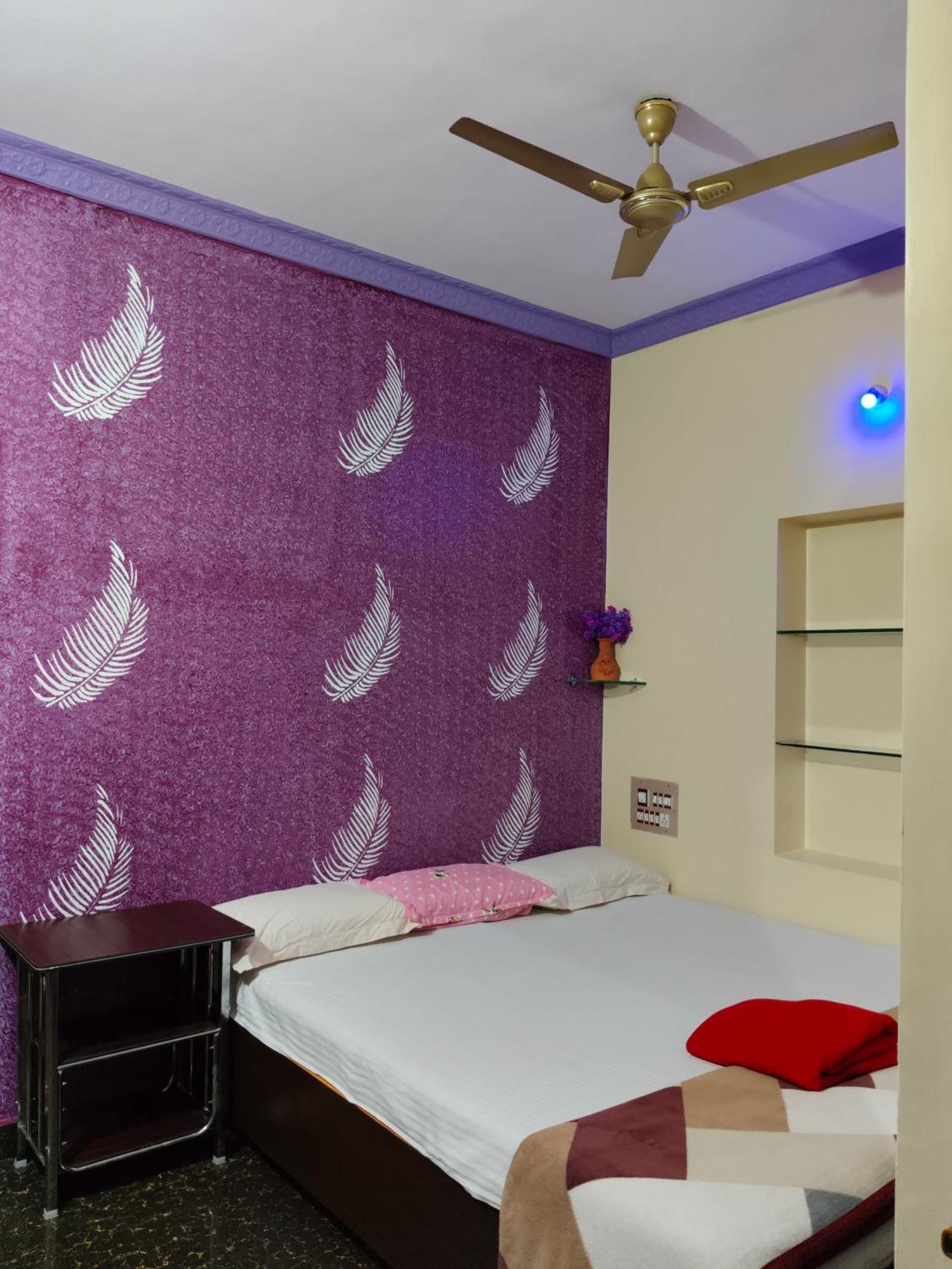 Vinayaka Homestay Hampi Buitenkant foto