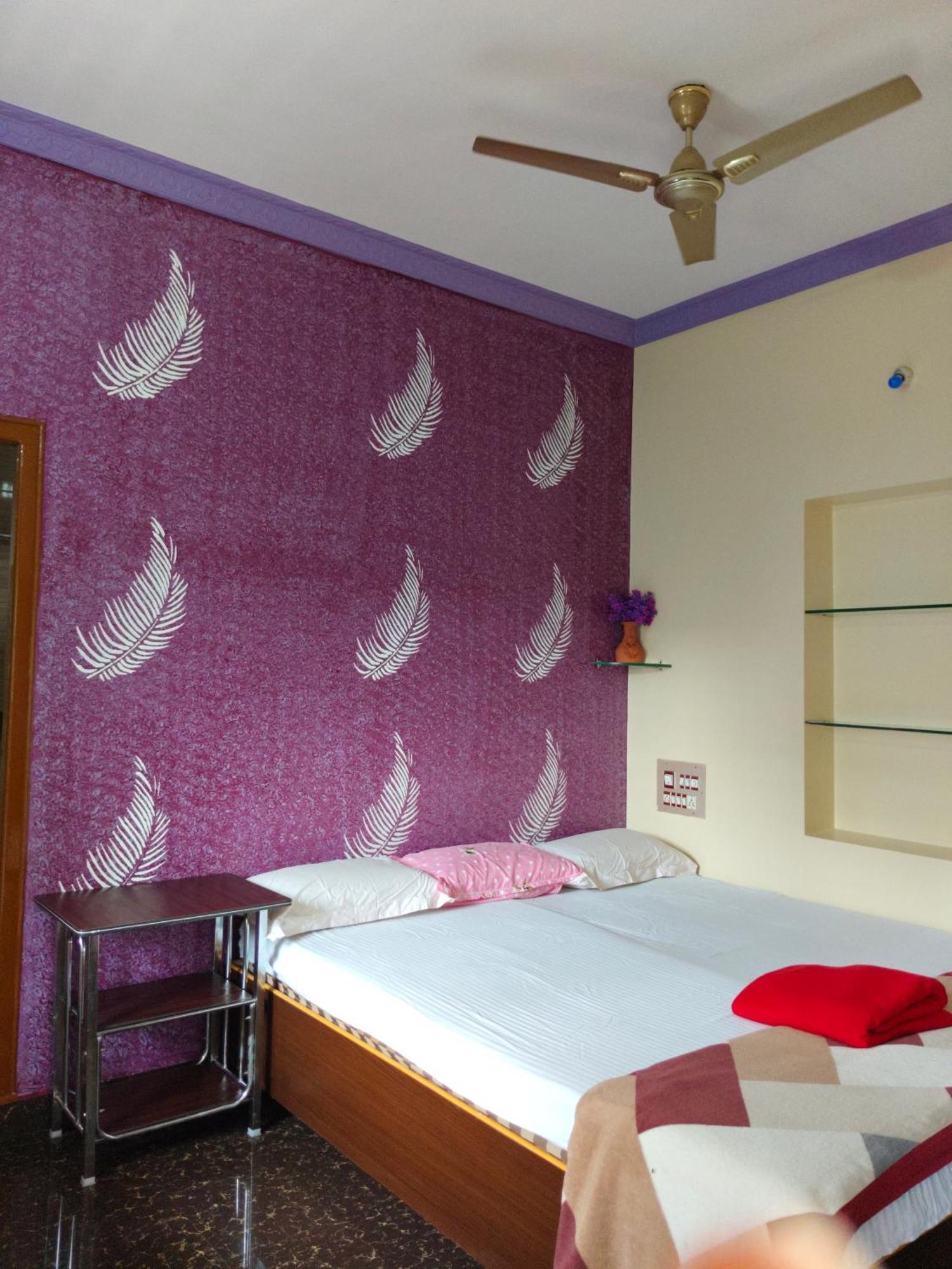 Vinayaka Homestay Hampi Buitenkant foto