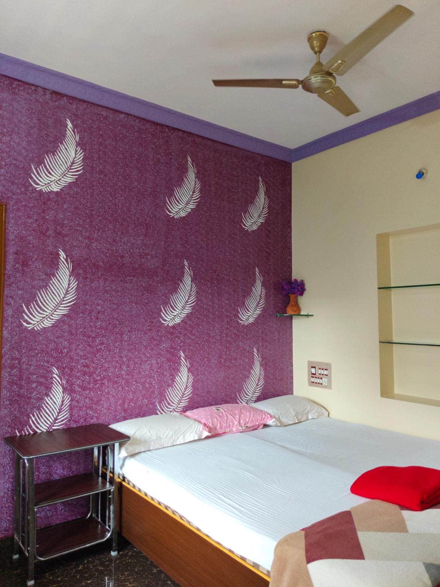 Vinayaka Homestay Hampi Buitenkant foto